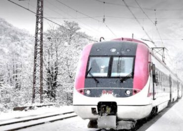 საქართველოს რკინიგზა – უამინდობის გამო, 3 და 4 იანვარს მაგისტრალური და საგარეუბნო მიმართულებით მოძრავი მატარებლები დროებით რეისებს აღარ შეასრულებენ