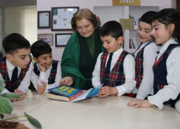 ბიბლიოთეკაში წიგნის საჯაროდ კითხვის მსოფლიო დღე აღნიშნეს