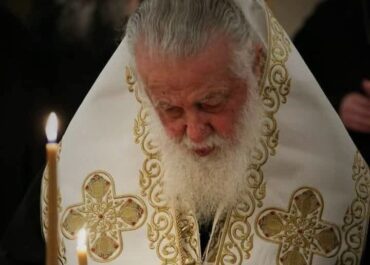 პატრიარქის დაკრძალვასთან დაკავშირებით, 21-22 მარტს რკინიგზა და თბილისის მუნიციპალური ტრანსპორტი უფასო იქნება, უფასო ტრანსპორტი და დამატებითი რეისები დაინიშნება რეგიონებიდანაც